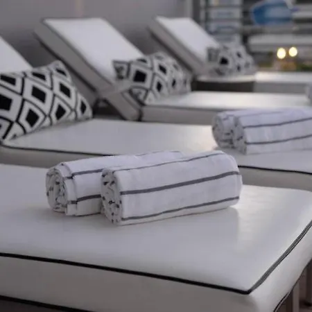 Hanza Tower Club Family Sauna & Pool & Jacuzzi * Szczecin