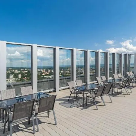 Hanza Tower Club Family Sauna & Pool & Jacuzzi Apartament